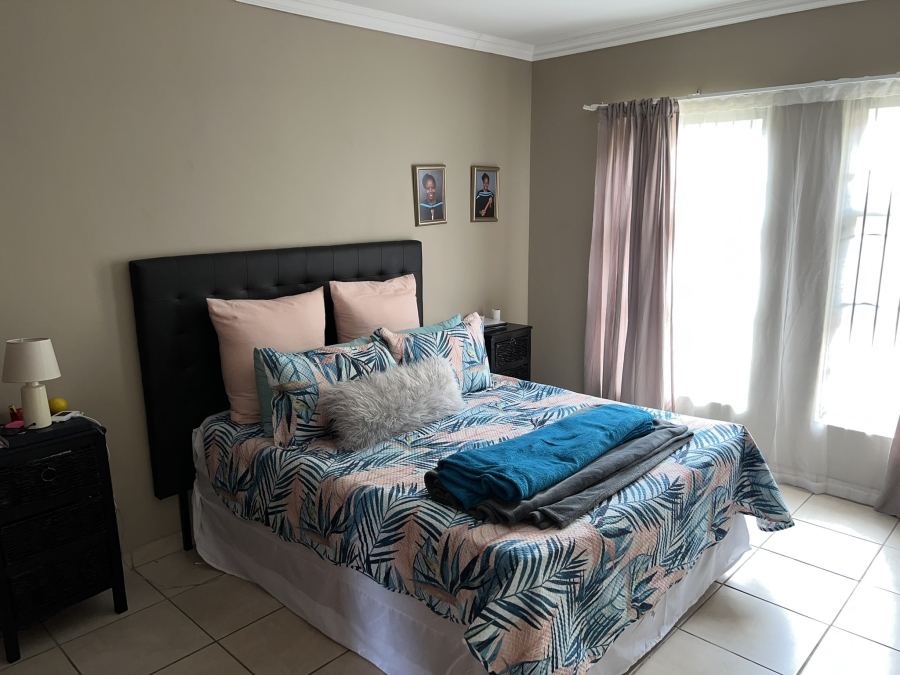 2 Bedroom Property for Sale in Potchefstroom North West